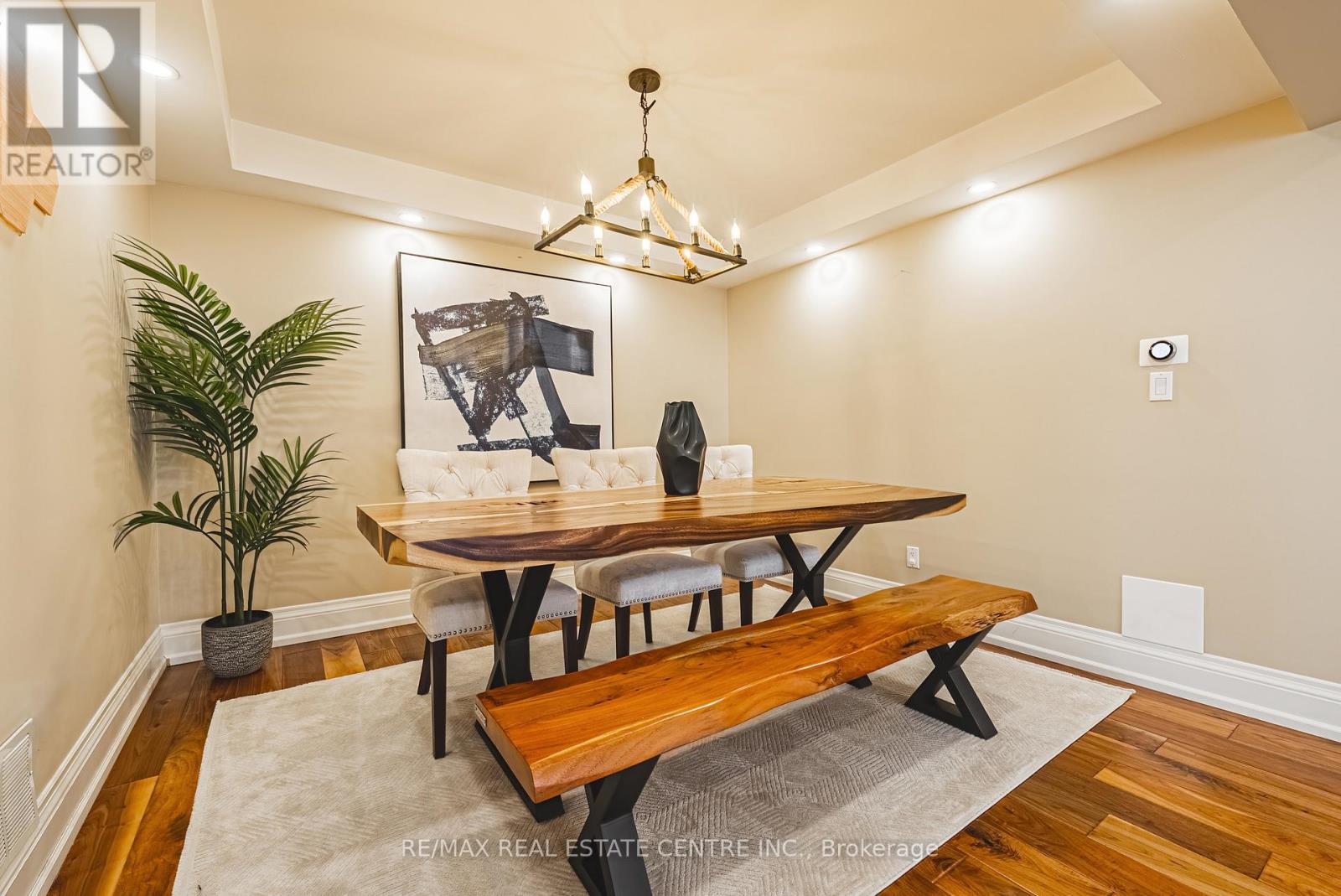 3360 Laburnum Crescent, Mississauga, Ontario  L5N 7M1 - Photo 5 - W12157611