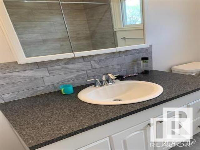 Property at 40 GARDEN CR image 3