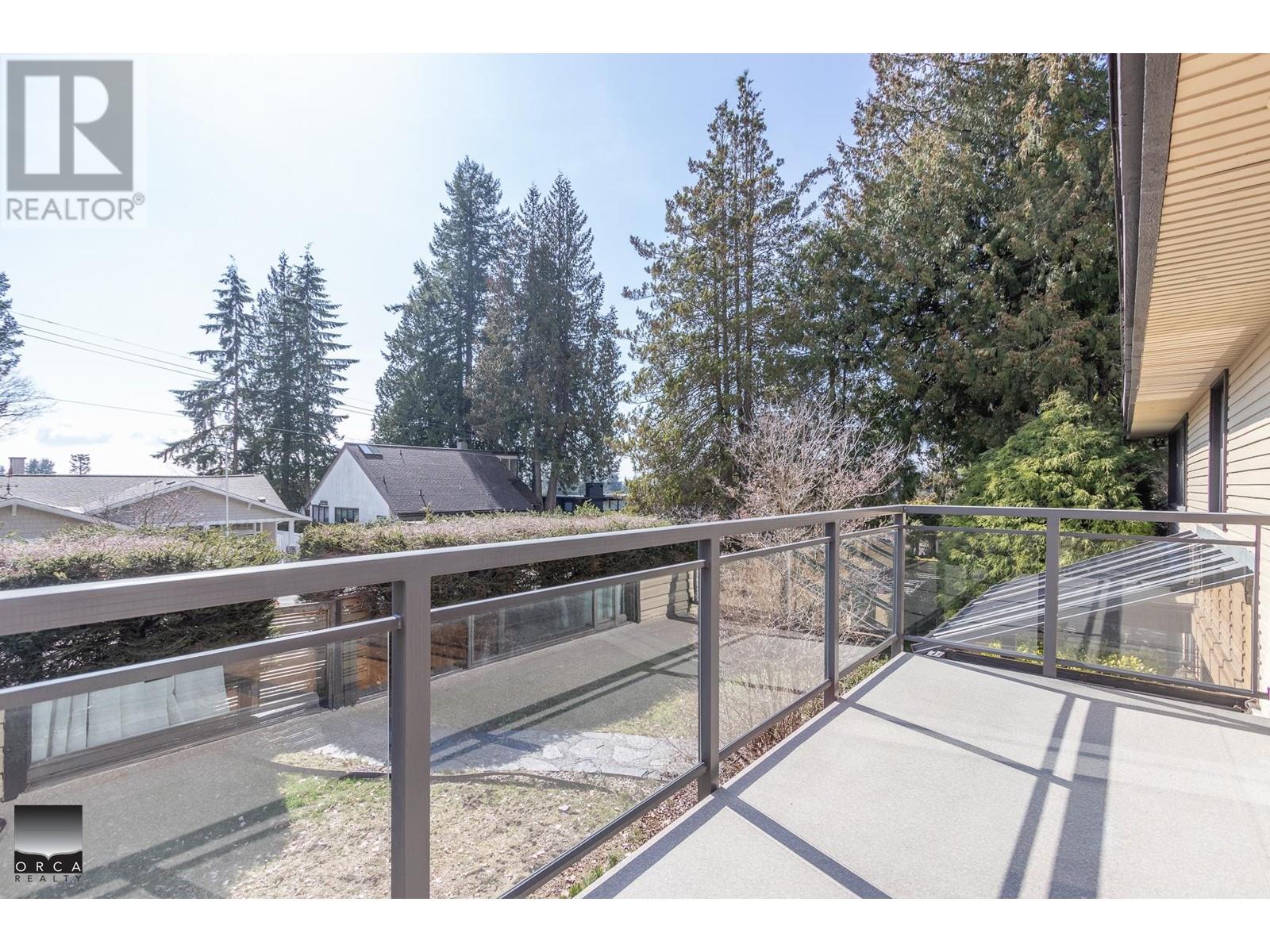 4524 Marineview Crescent, North Vancouver, British Columbia  V7R 3P2 - Photo 8 - R3007474