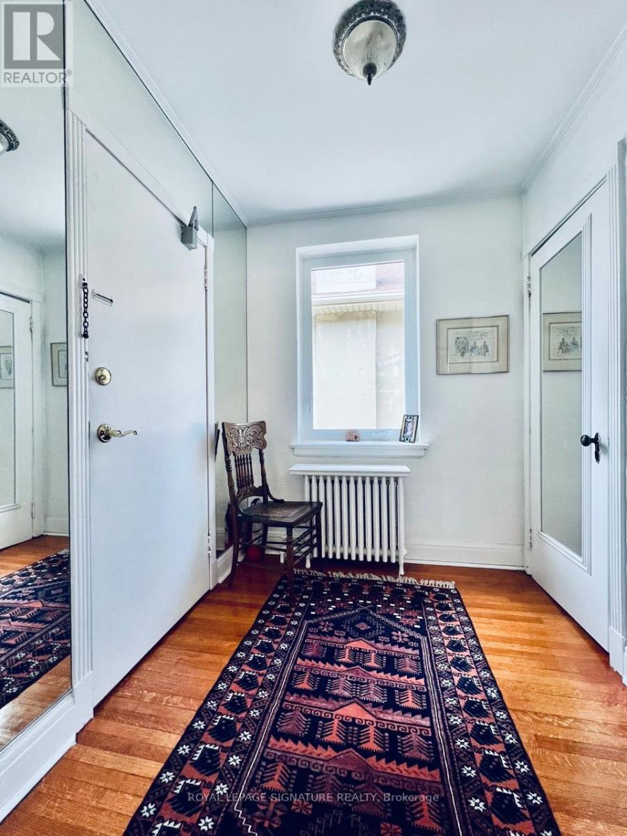 24 College View Avenue, Toronto, Ontario  M5P 1J4 - Photo 12 - C12177017