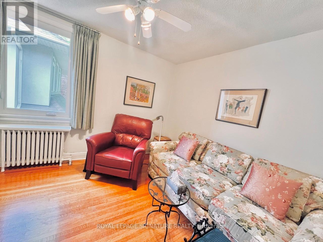 24 College View Avenue, Toronto, Ontario  M5P 1J4 - Photo 20 - C12177017