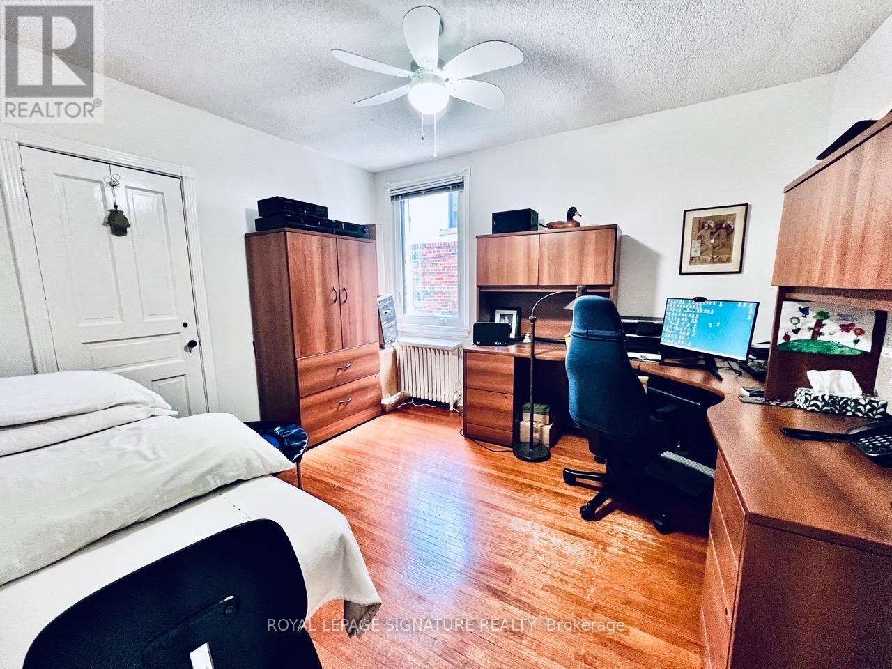 24 College View Avenue, Toronto, Ontario  M5P 1J4 - Photo 22 - C12177017