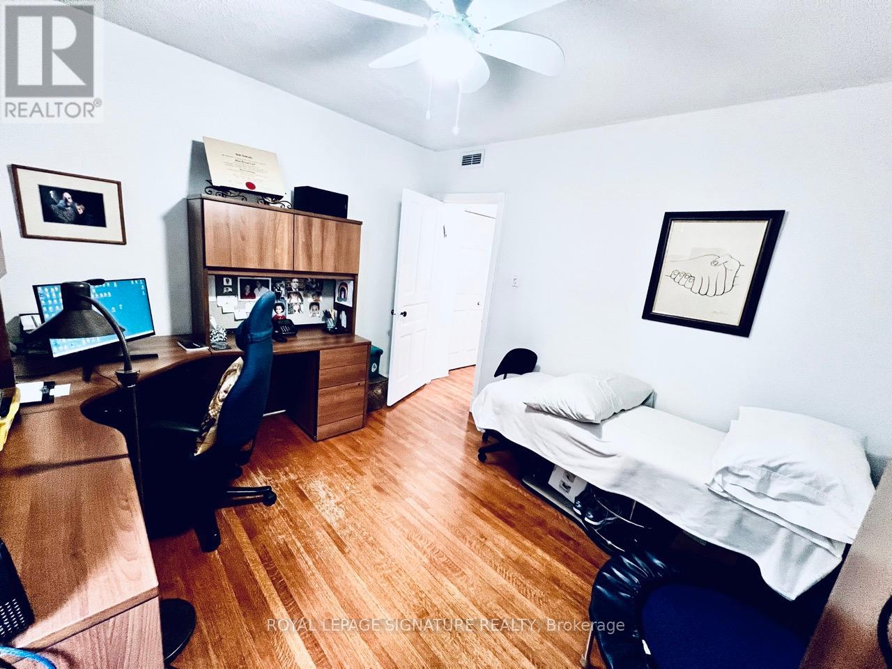 24 College View Avenue, Toronto, Ontario  M5P 1J4 - Photo 23 - C12177017