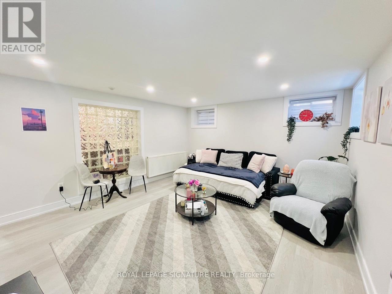 24 College View Avenue, Toronto, Ontario  M5P 1J4 - Photo 28 - C12177017