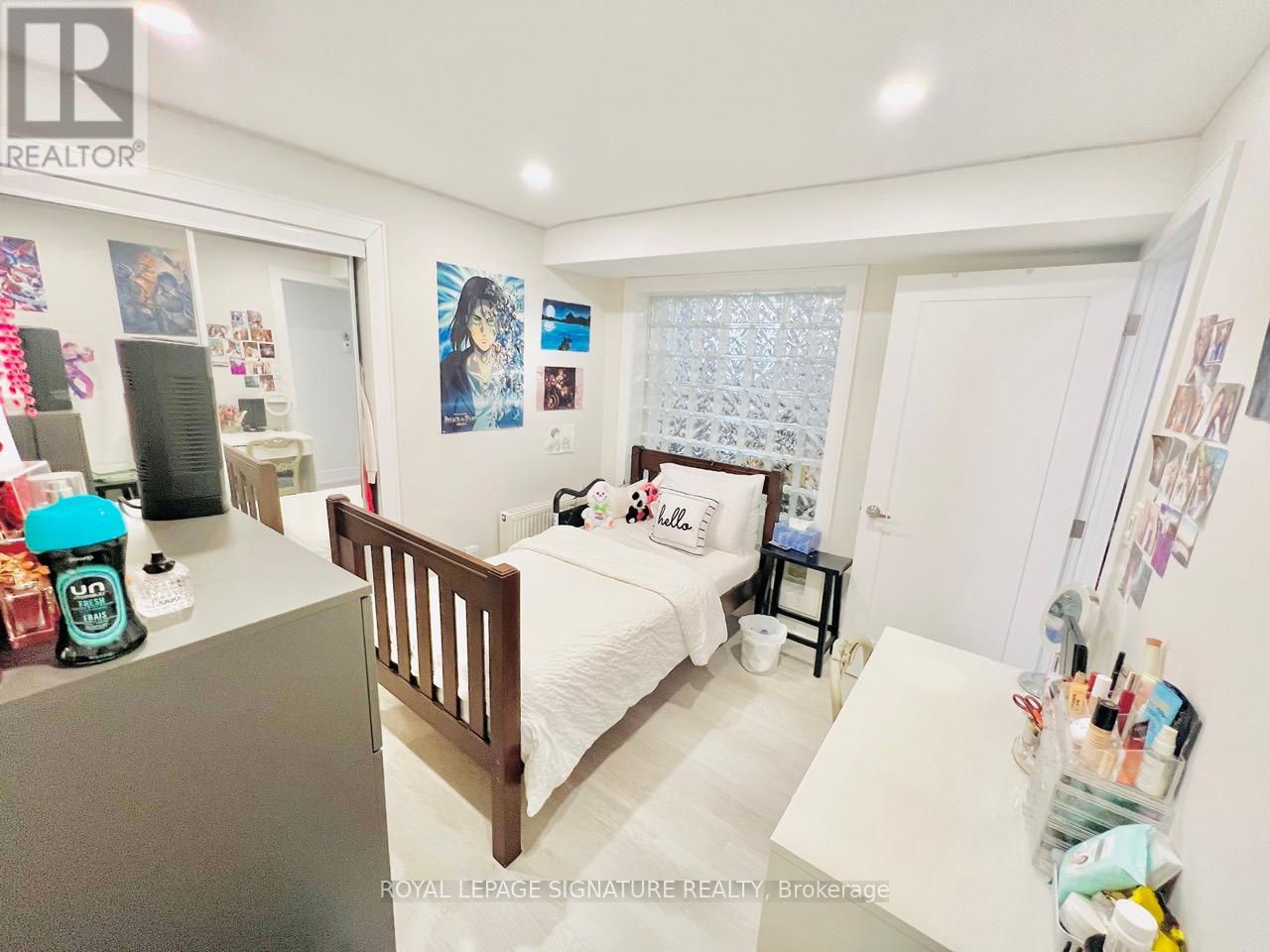 24 College View Avenue, Toronto, Ontario  M5P 1J4 - Photo 30 - C12177017