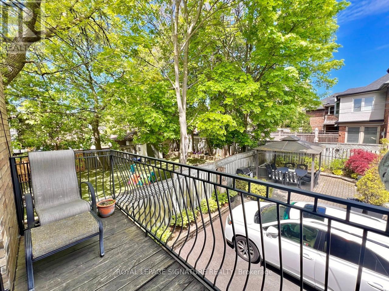 24 College View Avenue, Toronto, Ontario  M5P 1J4 - Photo 40 - C12177017