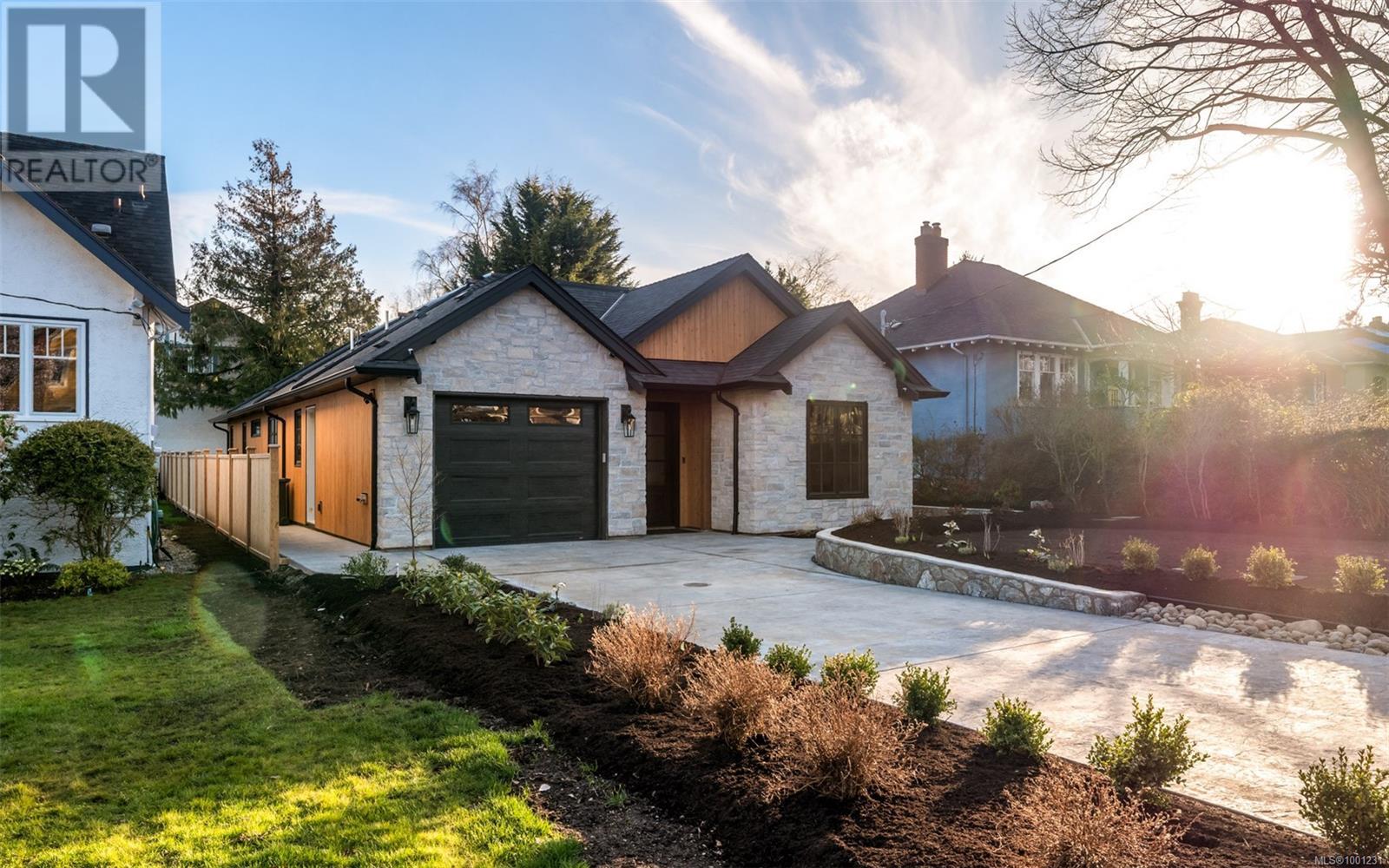 2189 Beaverbrooke St, Oak Bay, British Columbia  V8S 2W1 - Photo 53 - 1001231