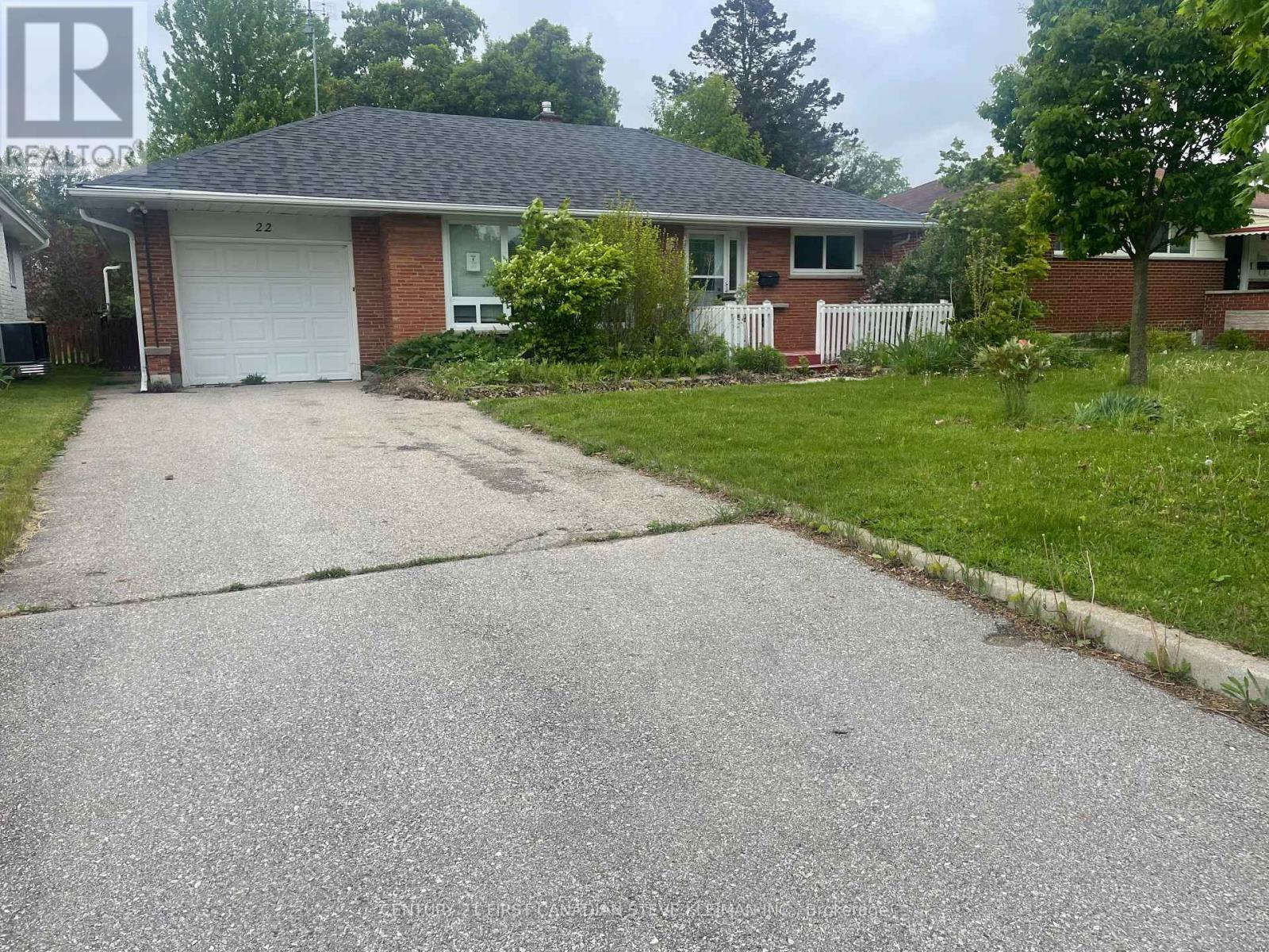 Property at 22 QUEENSTON CRESCENT image 1