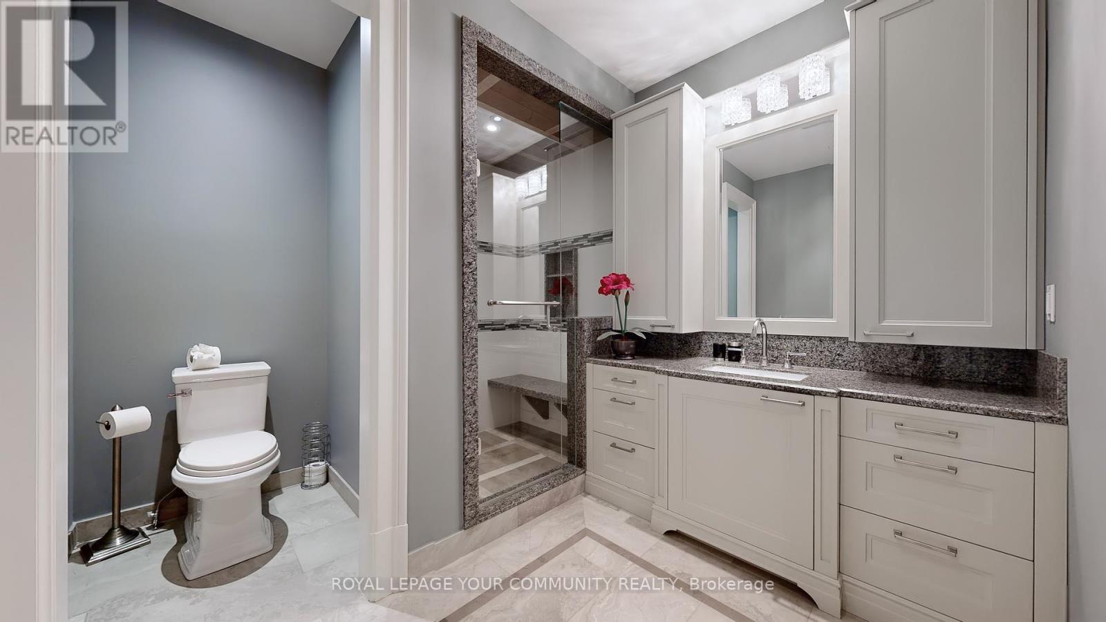 33 Denham Drive, Richmond Hill (South Richvale), Ontario  L4C 6H6 - Photo 24 - N12176995