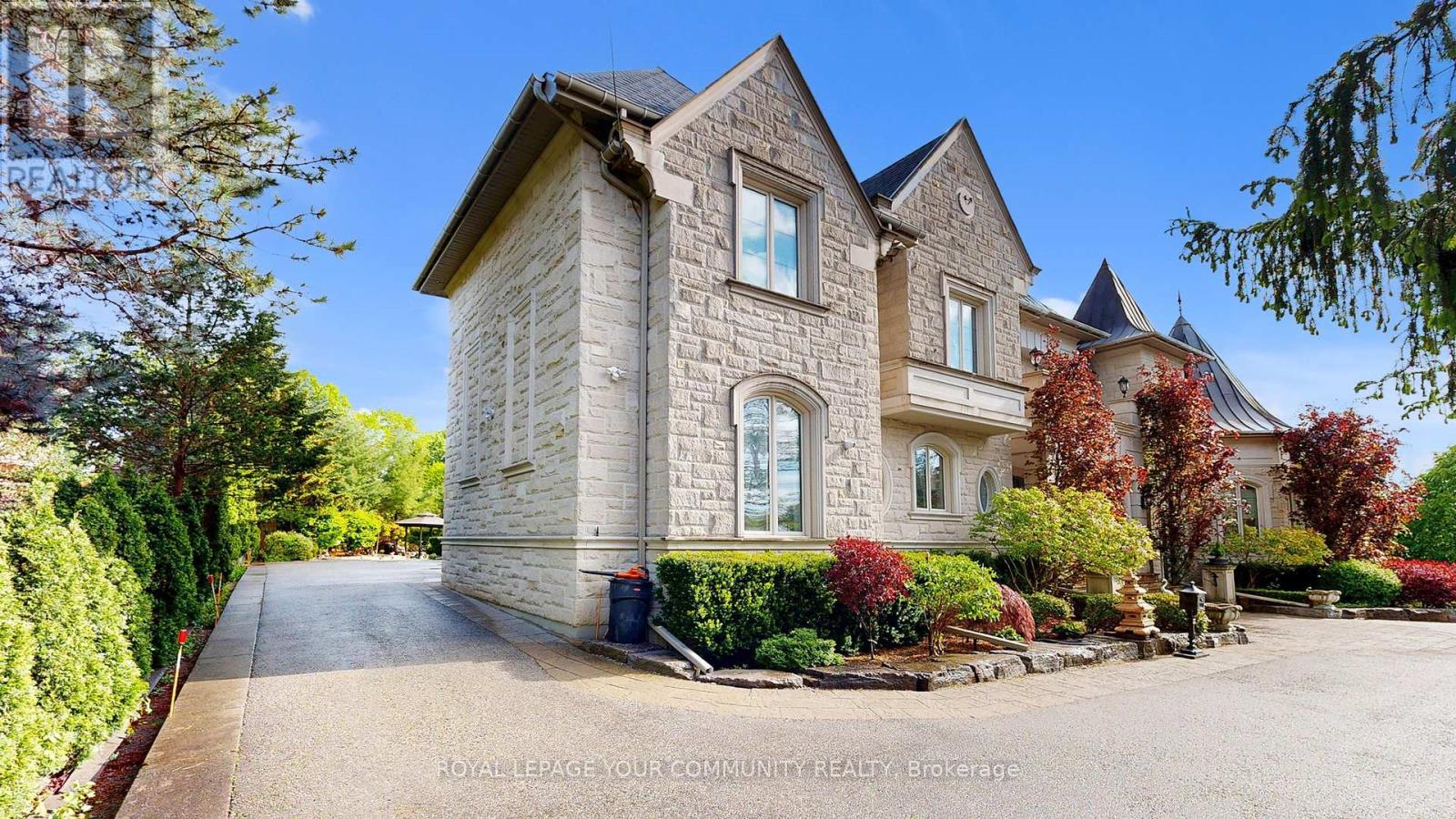 33 Denham Drive, Richmond Hill (South Richvale), Ontario  L4C 6H6 - Photo 3 - N12176995
