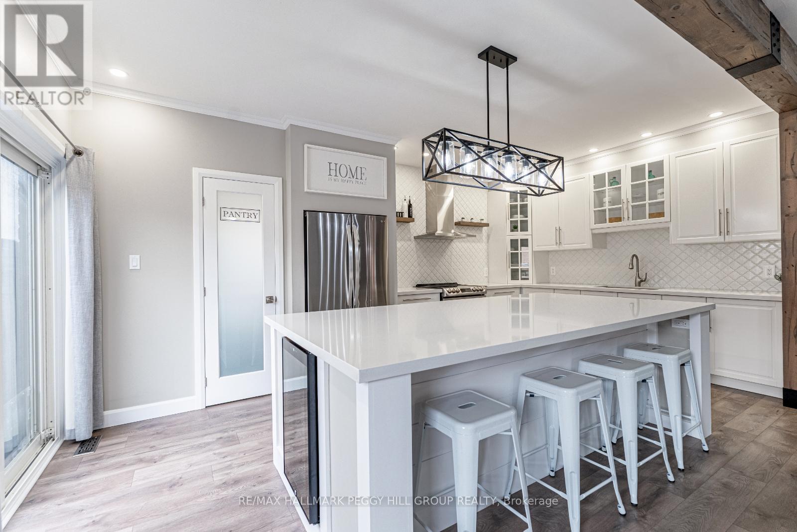 44 Tudor Crescent, Barrie, Ontario  L4M 0A8 - Photo 3 - S12176970