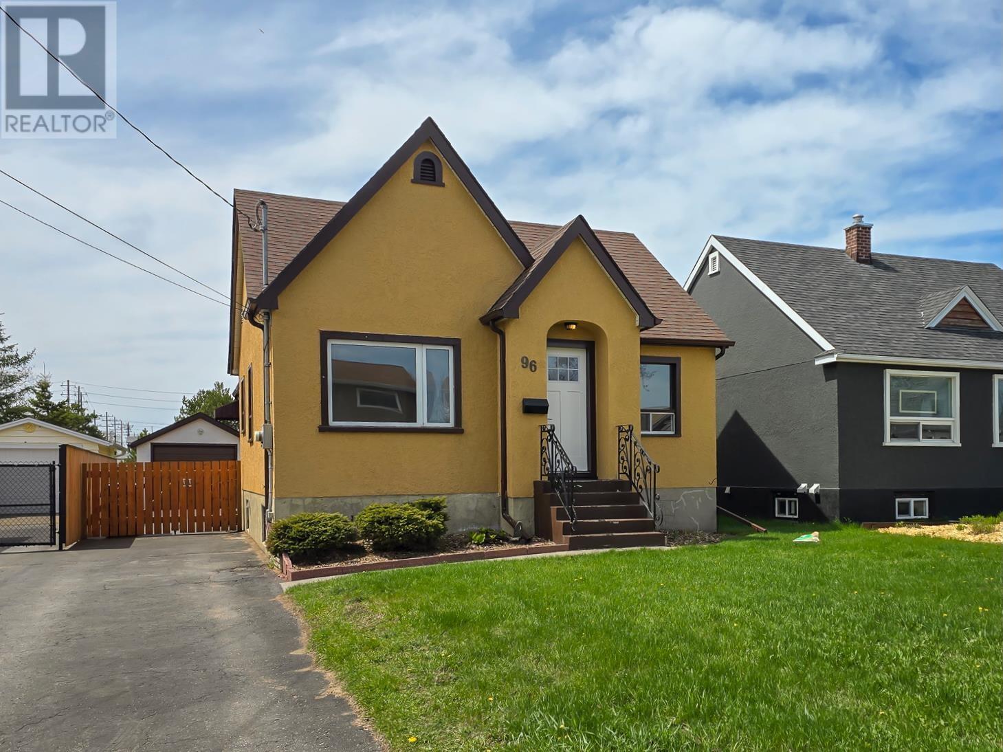 96 Elm St, Thunder Bay, Ontario  P7A 3M9 - Photo 1 - TB251298