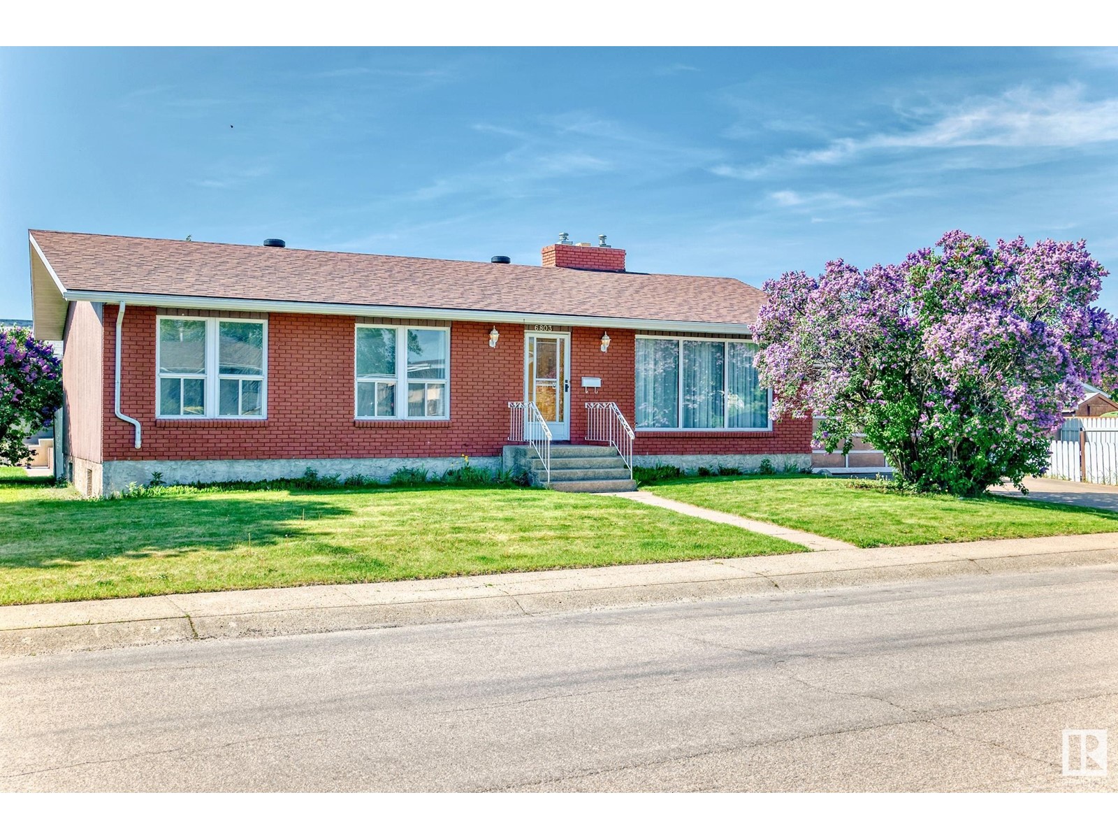 6803 22 AV NW, Edmonton, Alberta