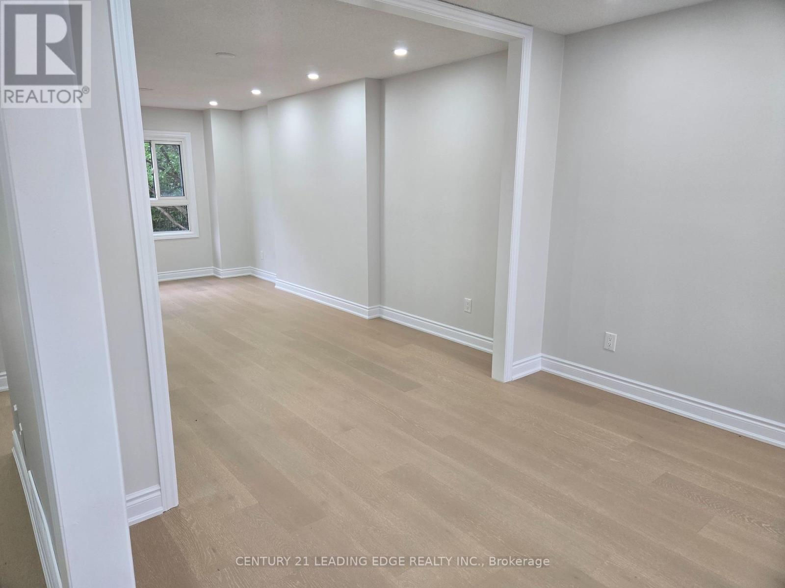 Main - 8 Bloomingdale Drive, Brampton (Fletcher's Creek South), Ontario  L6W 3Z6 - Photo 3 - W12176965