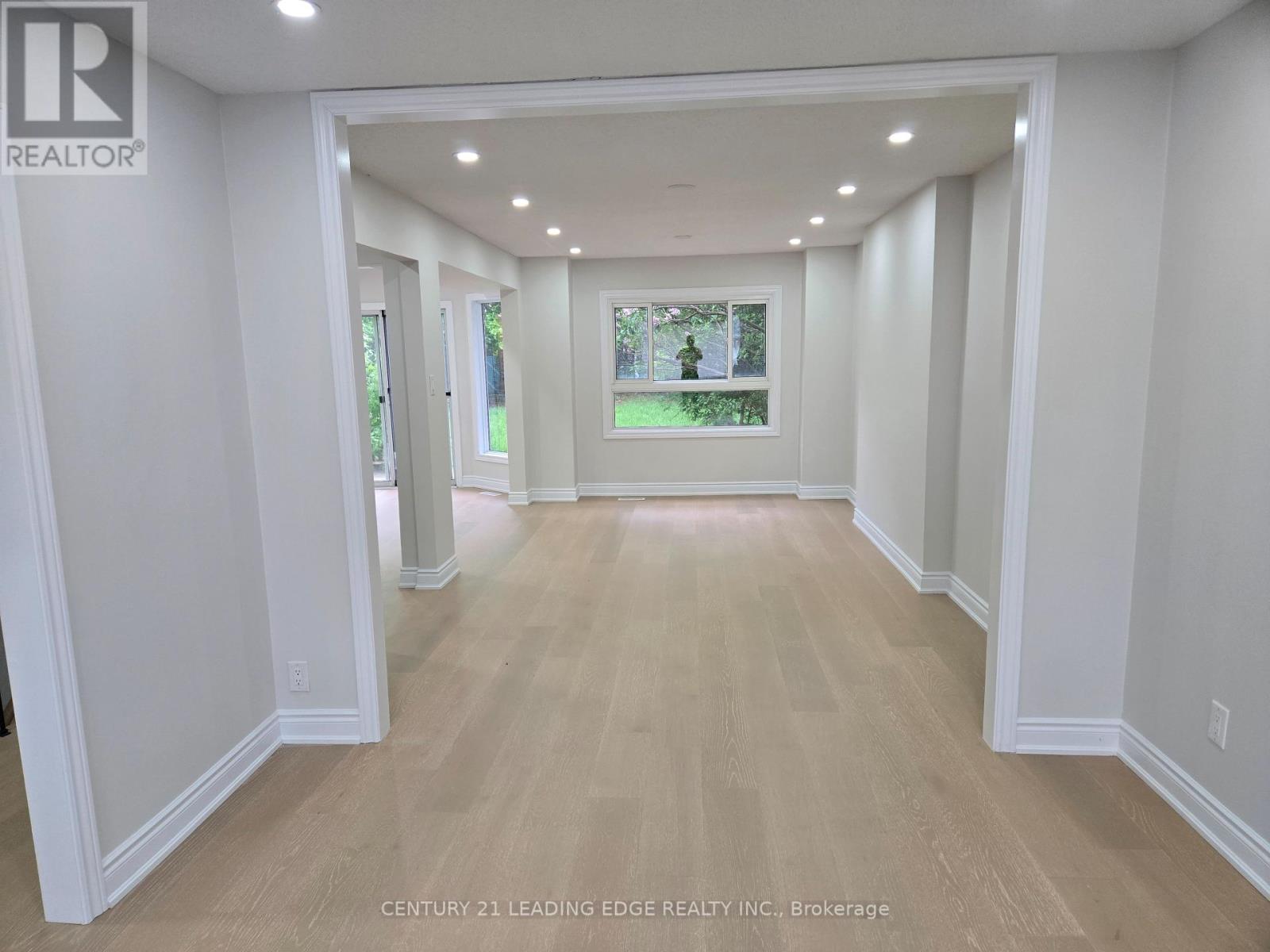 Main - 8 Bloomingdale Drive, Brampton (Fletcher's Creek South), Ontario  L6W 3Z6 - Photo 5 - W12176965