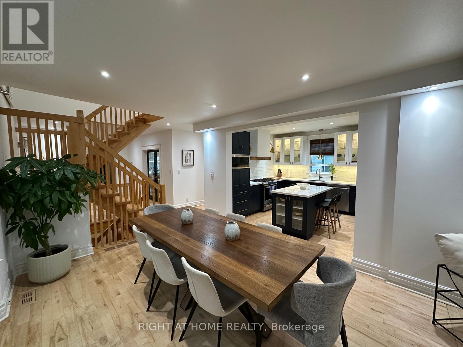 56 Thirty Third Street, Toronto, Ontario  M8W 3H3 - Photo 13 - W12176967