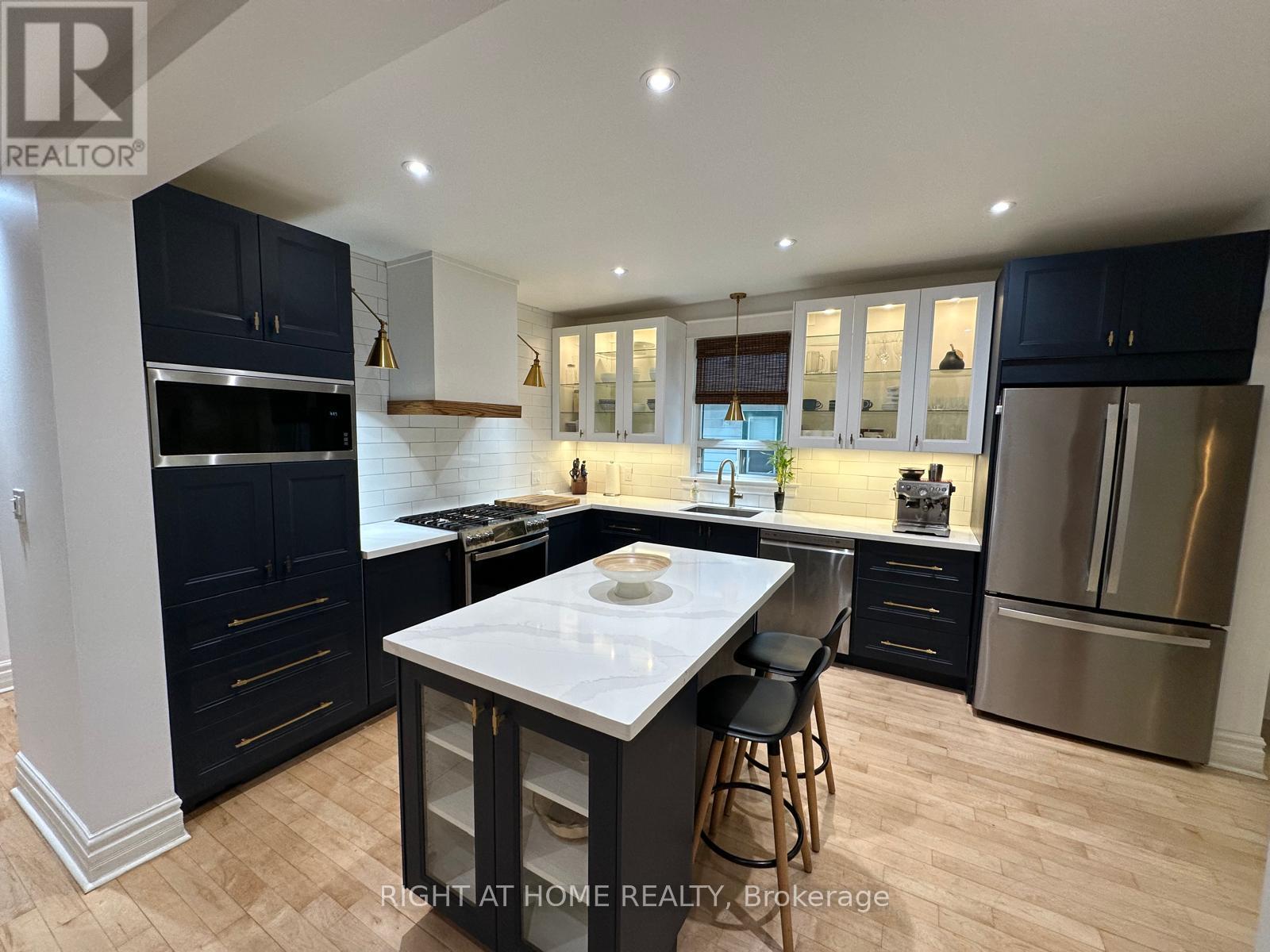 56 Thirty Third Street, Toronto, Ontario  M8W 3H3 - Photo 14 - W12176967