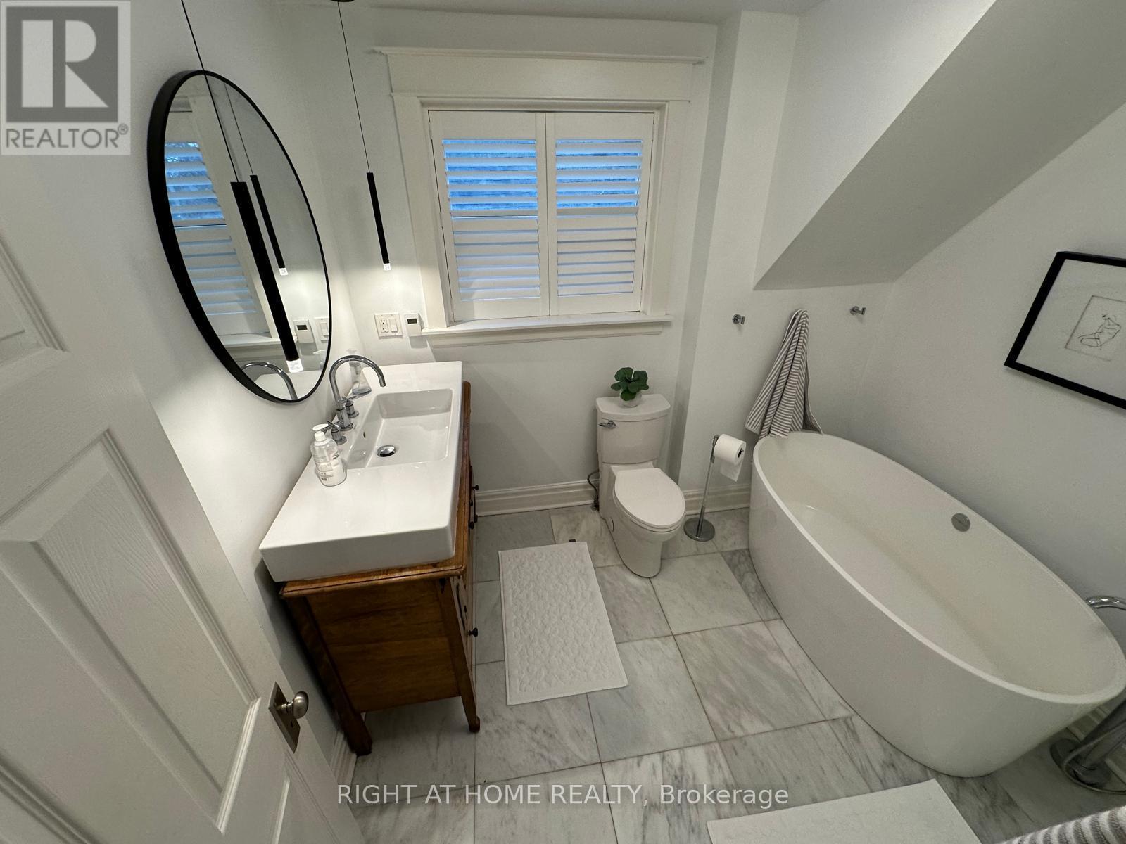 56 Thirty Third Street, Toronto, Ontario  M8W 3H3 - Photo 27 - W12176967