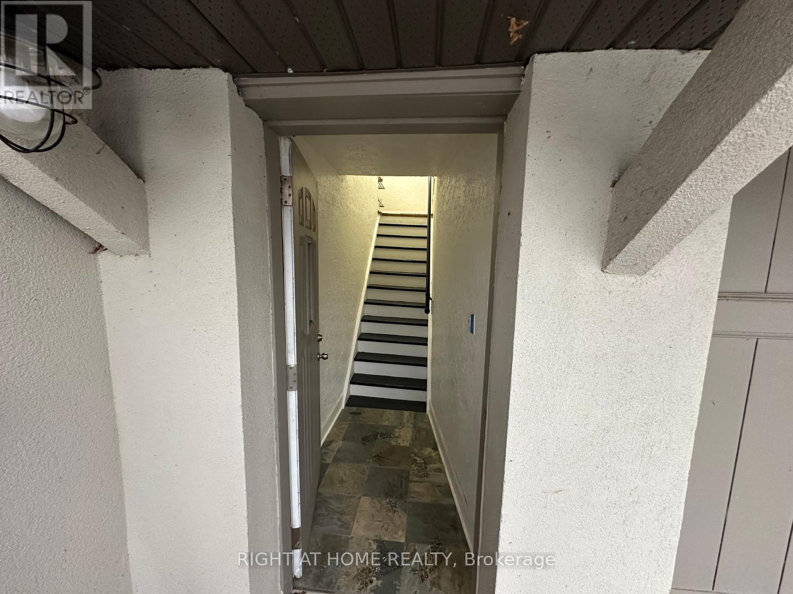 56 Thirty Third Street, Toronto, Ontario  M8W 3H3 - Photo 32 - W12176967
