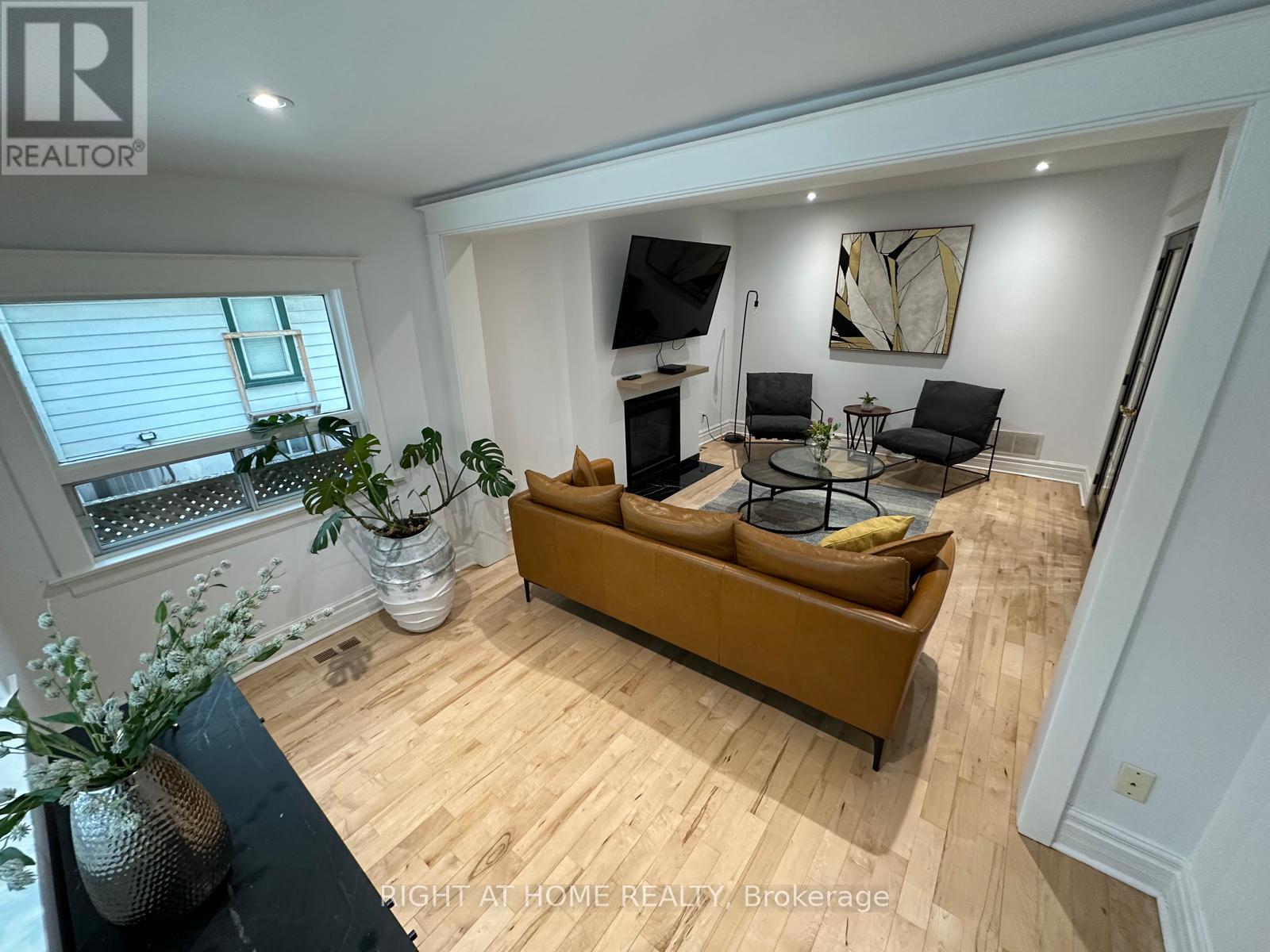 56 Thirty Third Street, Toronto, Ontario  M8W 3H3 - Photo 7 - W12176967