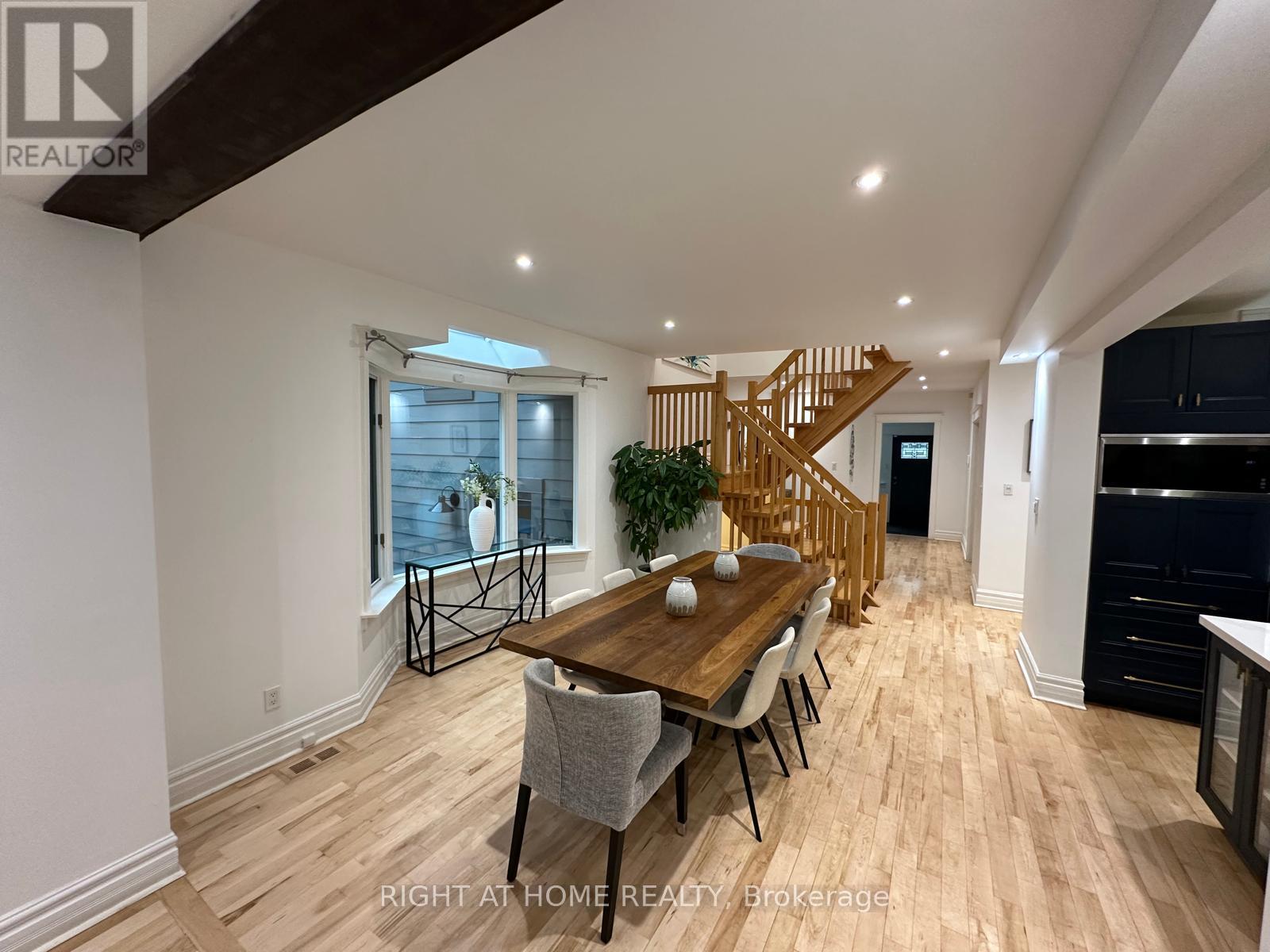 56 Thirty Third Street, Toronto, Ontario  M8W 3H3 - Photo 9 - W12176967