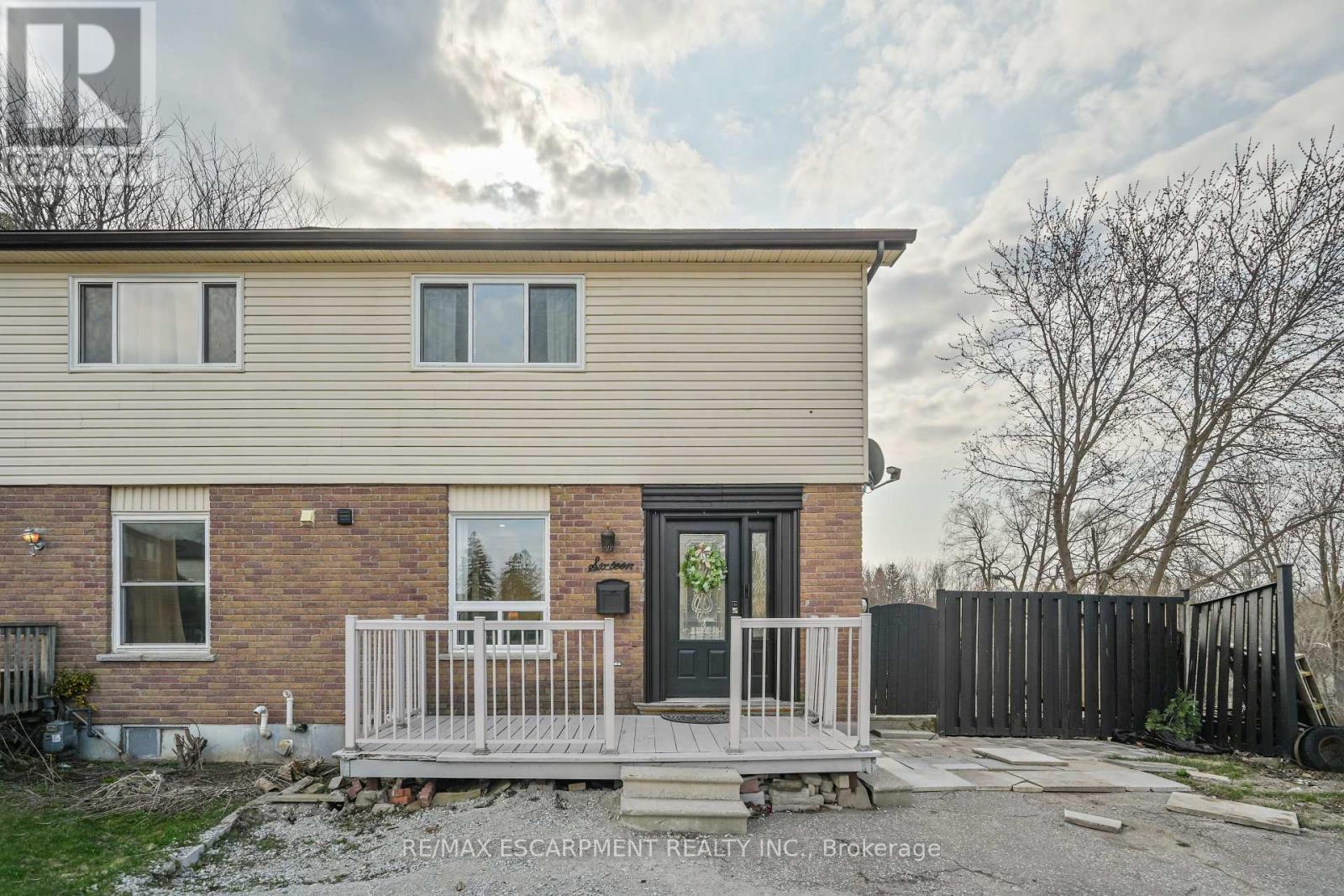16 CAMPBELL COURT, Halton Hills, Ontario