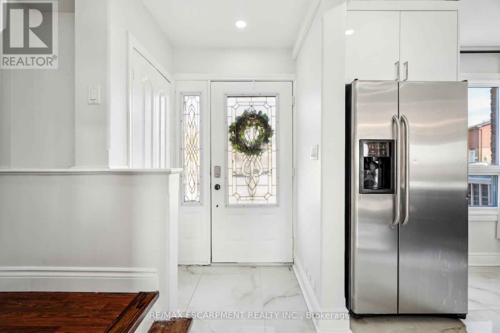 Property at 16 CAMPBELL COURT image 5