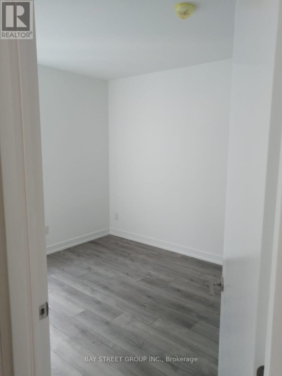 605 - 3100 Keele Street, Toronto (Downsview-Roding-Cfb), Ontario  M3M 2H4 - Photo 10 - W12177003