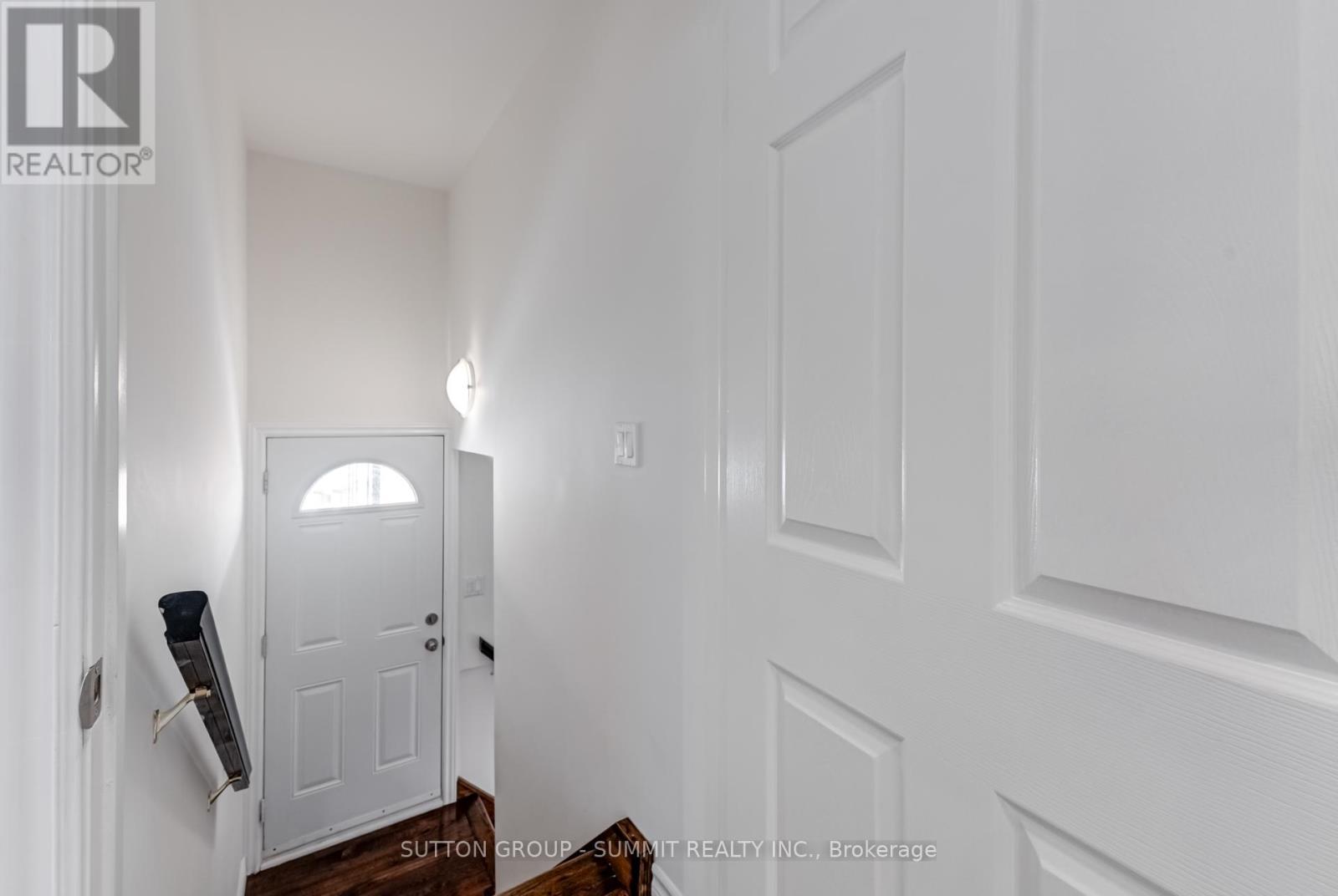 47 Rayside Drive, Toronto (Markland Wood), Ontario  M9C 1S9 - Photo 24 - W12177009