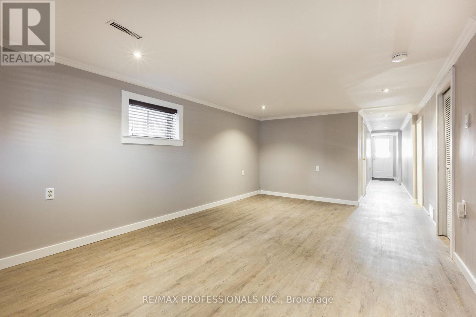 Lower - 31 Tolton Drive, Brampton (Brampton North), Ontario  L6V 2P9 - Photo 3 - W12177019