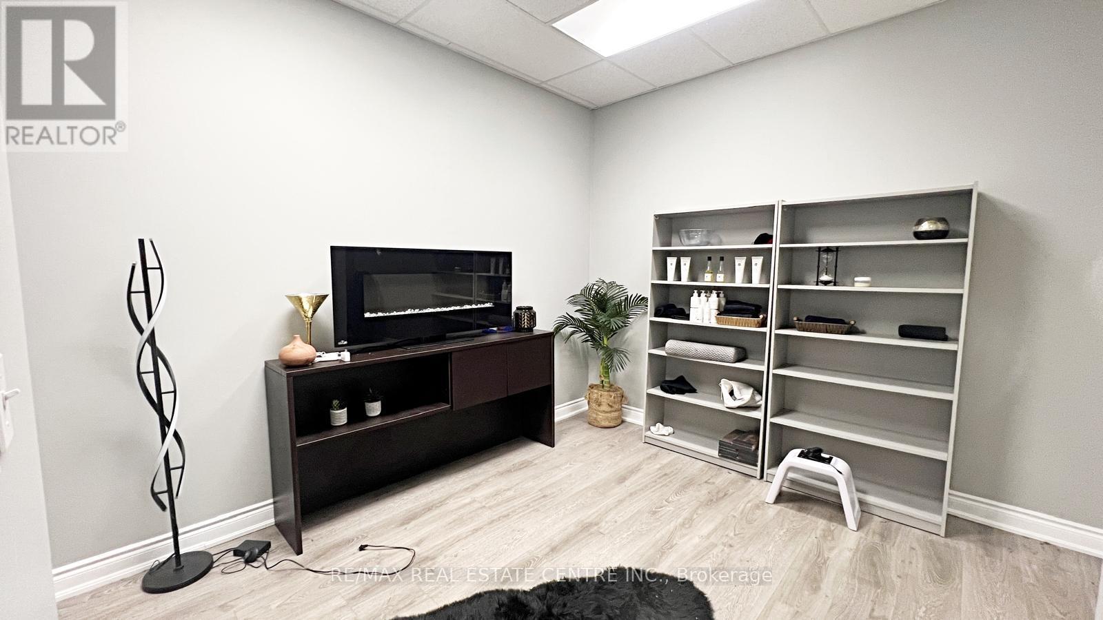 204 - 1051 Upper James Street, Hamilton, Ontario  L9C 3A6 - Photo 24 - X12078790