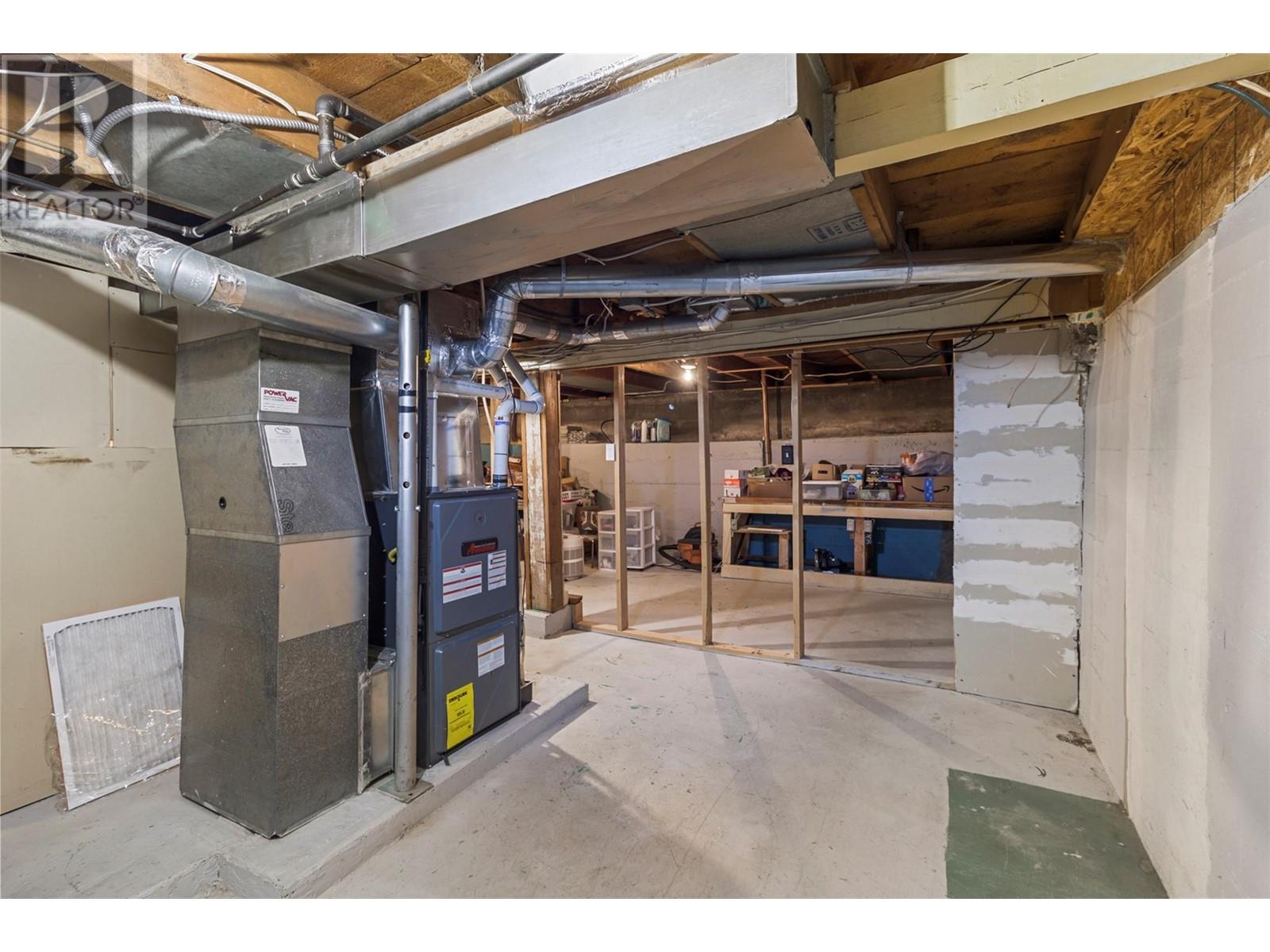 867 COLUMBIA Street, Kamloops, BC V2C2V7
