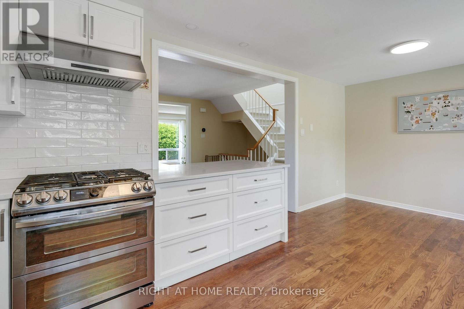 58 Arbordale Crescent, Ottawa, Ontario  K2G 5C9 - Photo 11 - X12177098