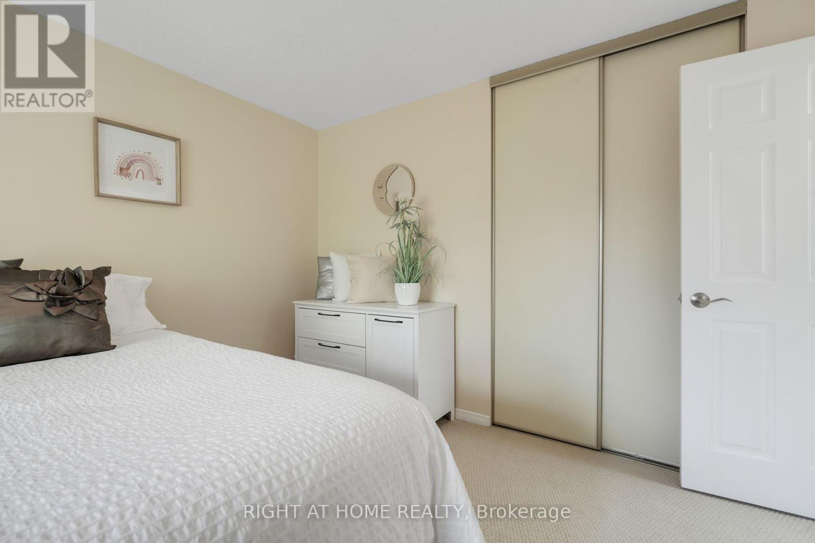 58 Arbordale Crescent, Ottawa, Ontario  K2G 5C9 - Photo 24 - X12177098
