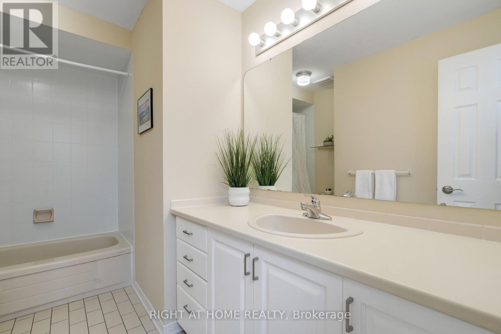 58 Arbordale Crescent, Ottawa, Ontario  K2G 5C9 - Photo 27 - X12177098