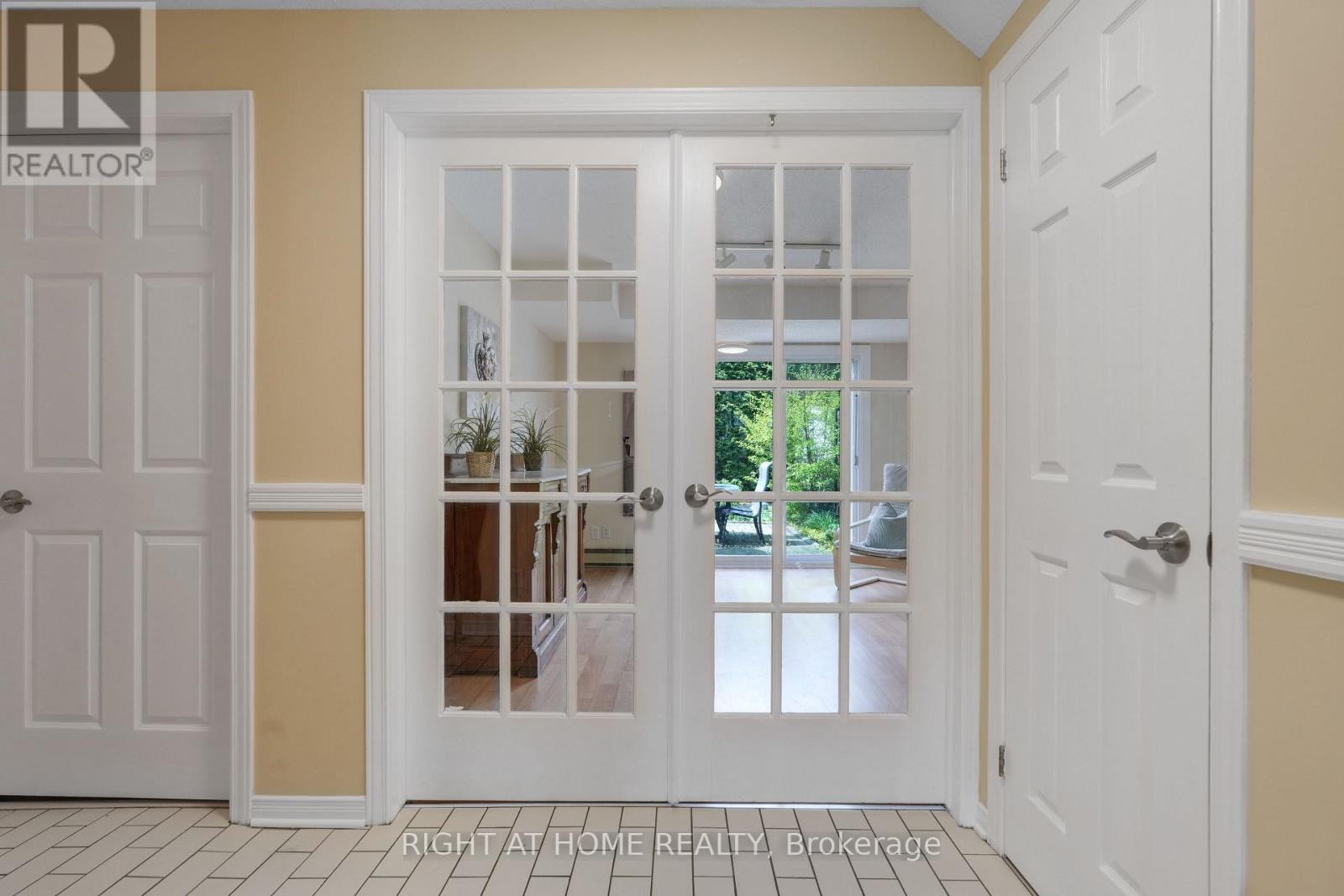 Property at 58 ARBORDALE CRESCENT image 3
