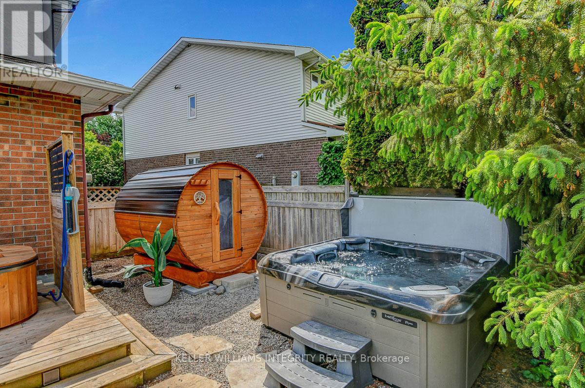 20 Bourne Street, Ottawa, Ontario  K2J 3C3 - Photo 46 - X12177147