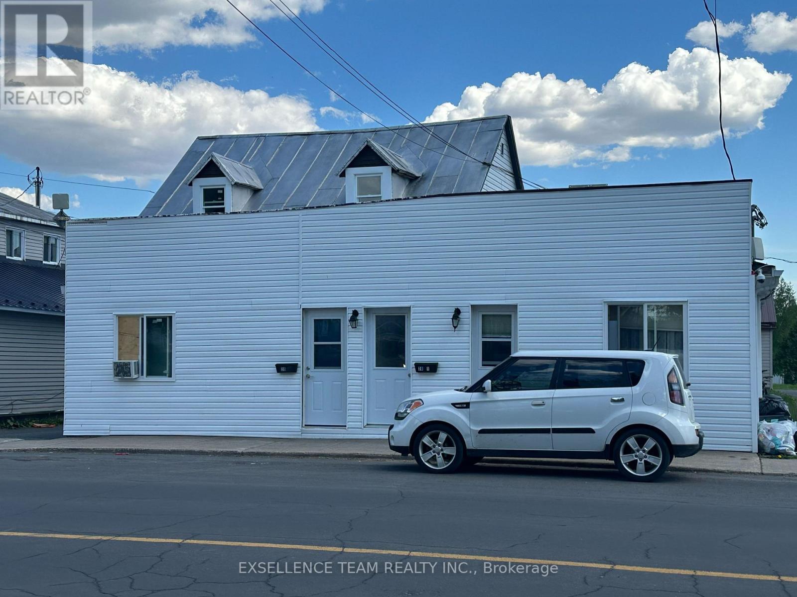 28 Lochiel Street, North Glengarry, Ontario  K0C 1A0 - Photo 3 - X12177083