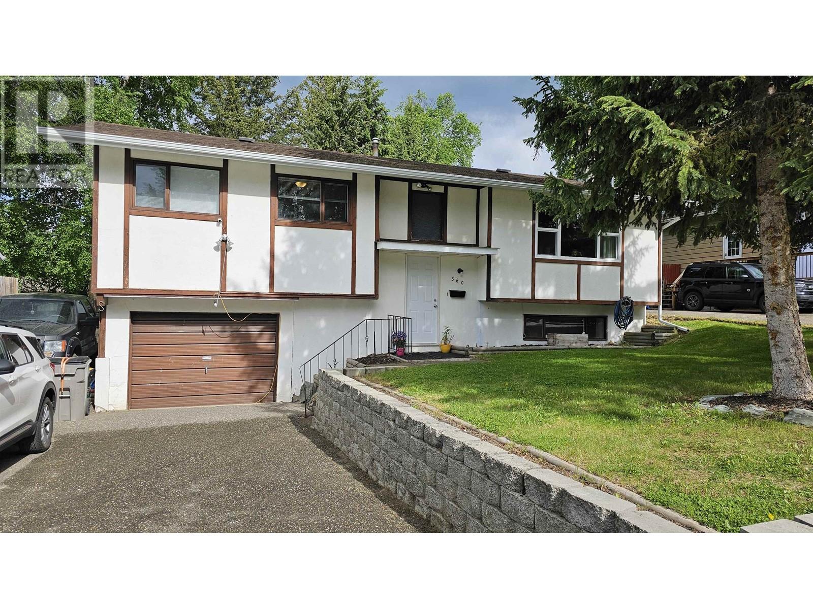 Property at 560 PERRY STREET image 1