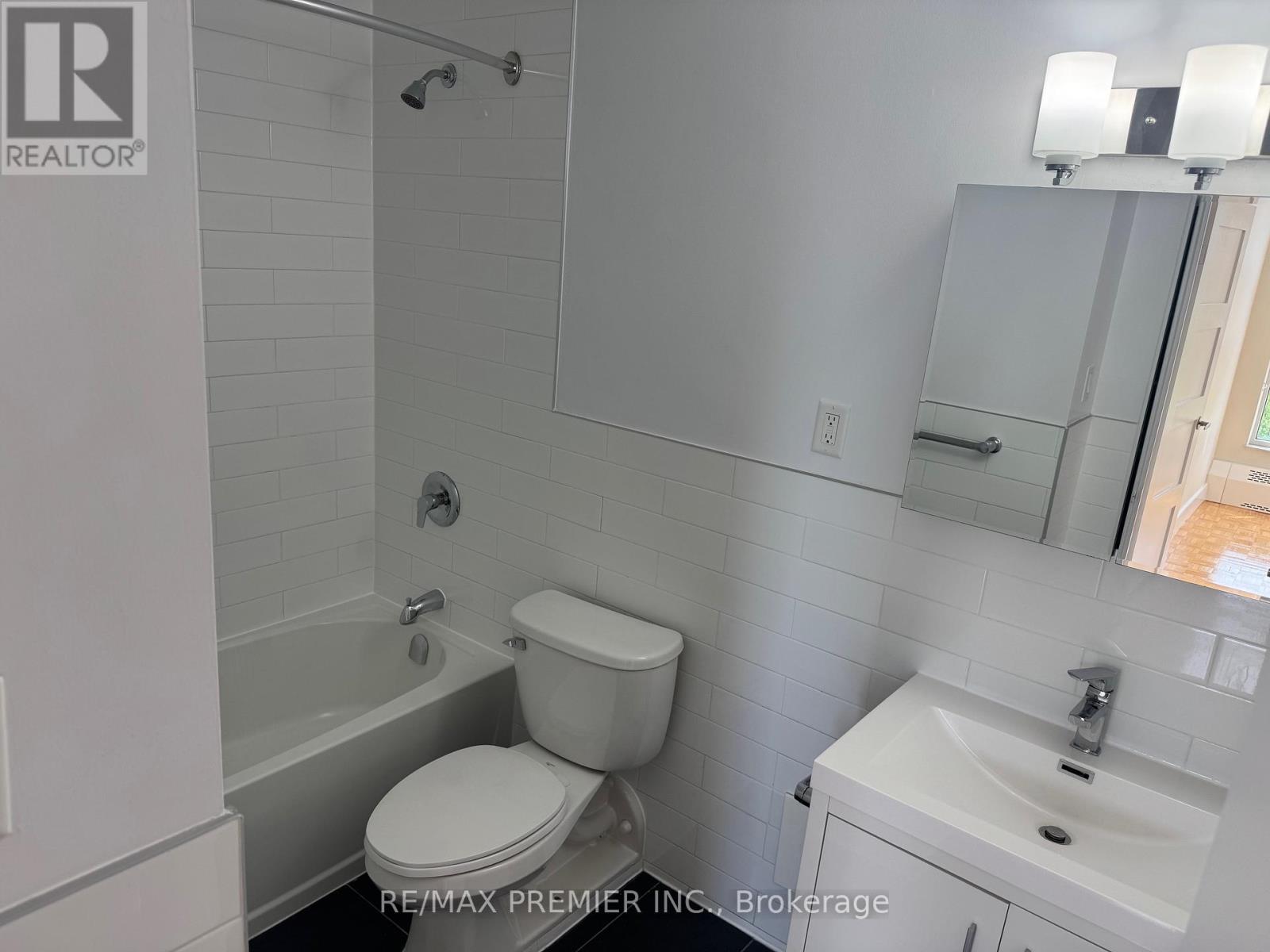 1010 - 666 Spadina Avenue, Toronto, Ontario  M5S 2H8 - Photo 18 - C12176342