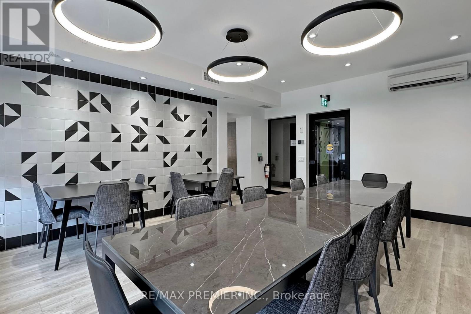 1010 - 666 Spadina Avenue, Toronto, Ontario  M5S 2H8 - Photo 9 - C12176342