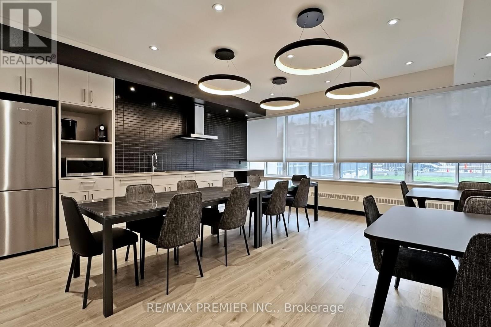 1010 - 666 Spadina Avenue, Toronto, Ontario  M5S 2H8 - Photo 8 - C12176342