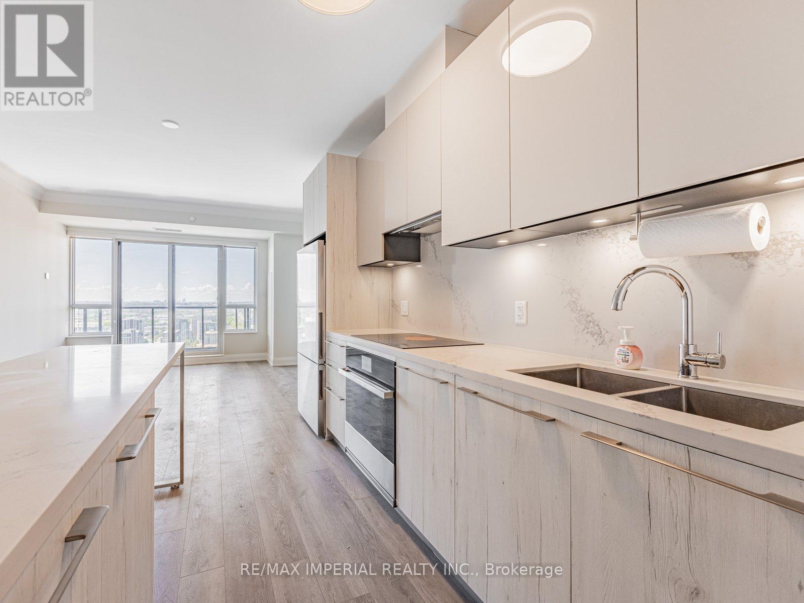 3205 - 8 Water Walk Drive, Markham, Ontario  L3R 6L4 - Photo 4 - N12155541
