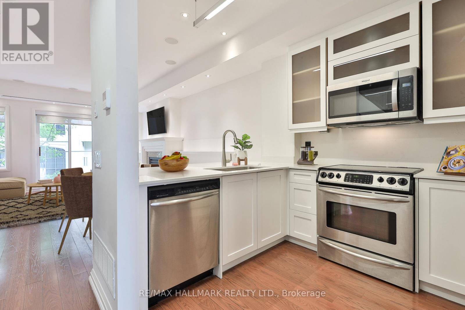 38c Mcmurrich Street, Toronto, Ontario  M5R 2A2 - Photo 8 - C12177089