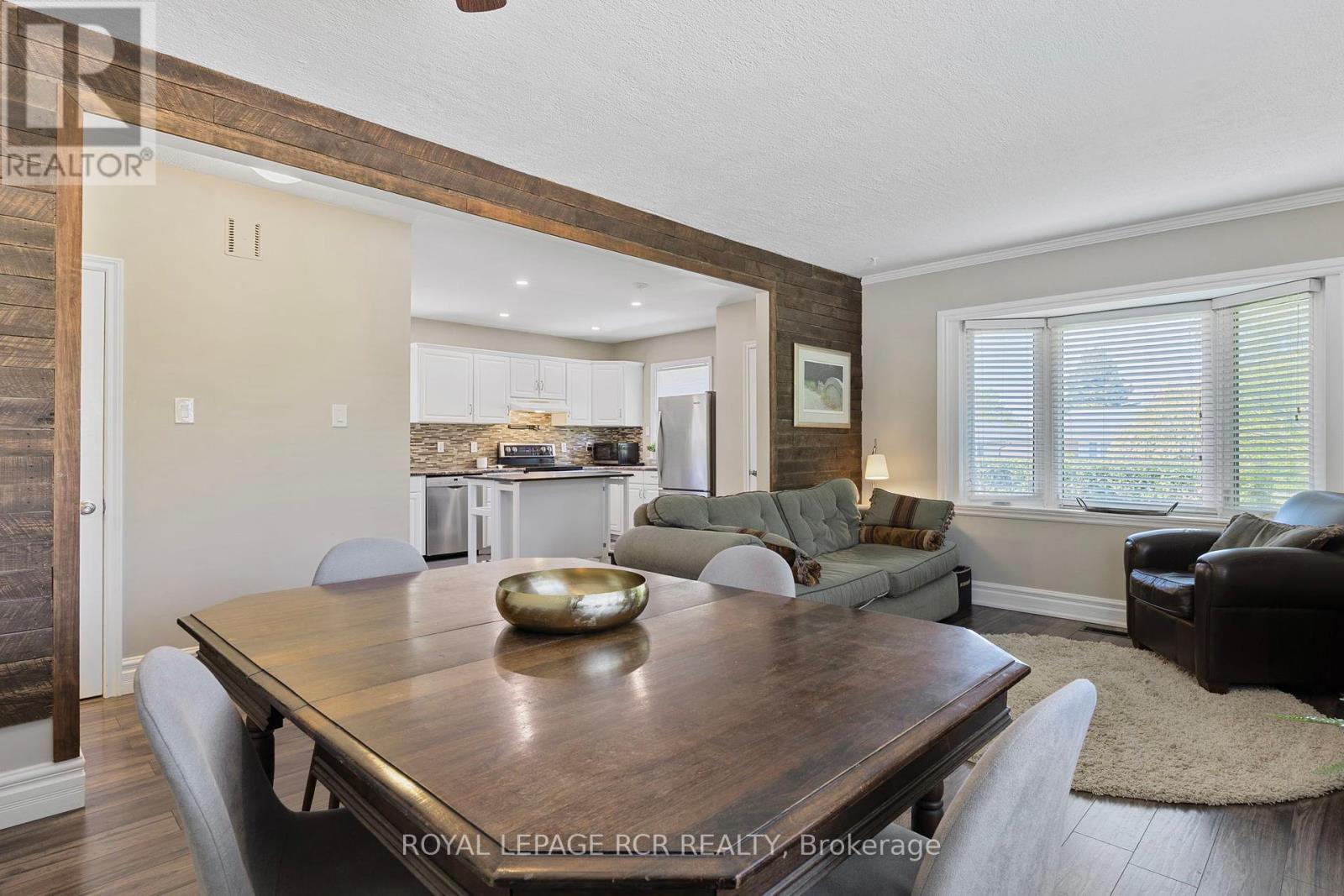 99 Thornton Avenue, Bradford West Gwillimbury, Ontario  L3Z 1N3 - Photo 15 - N12177021