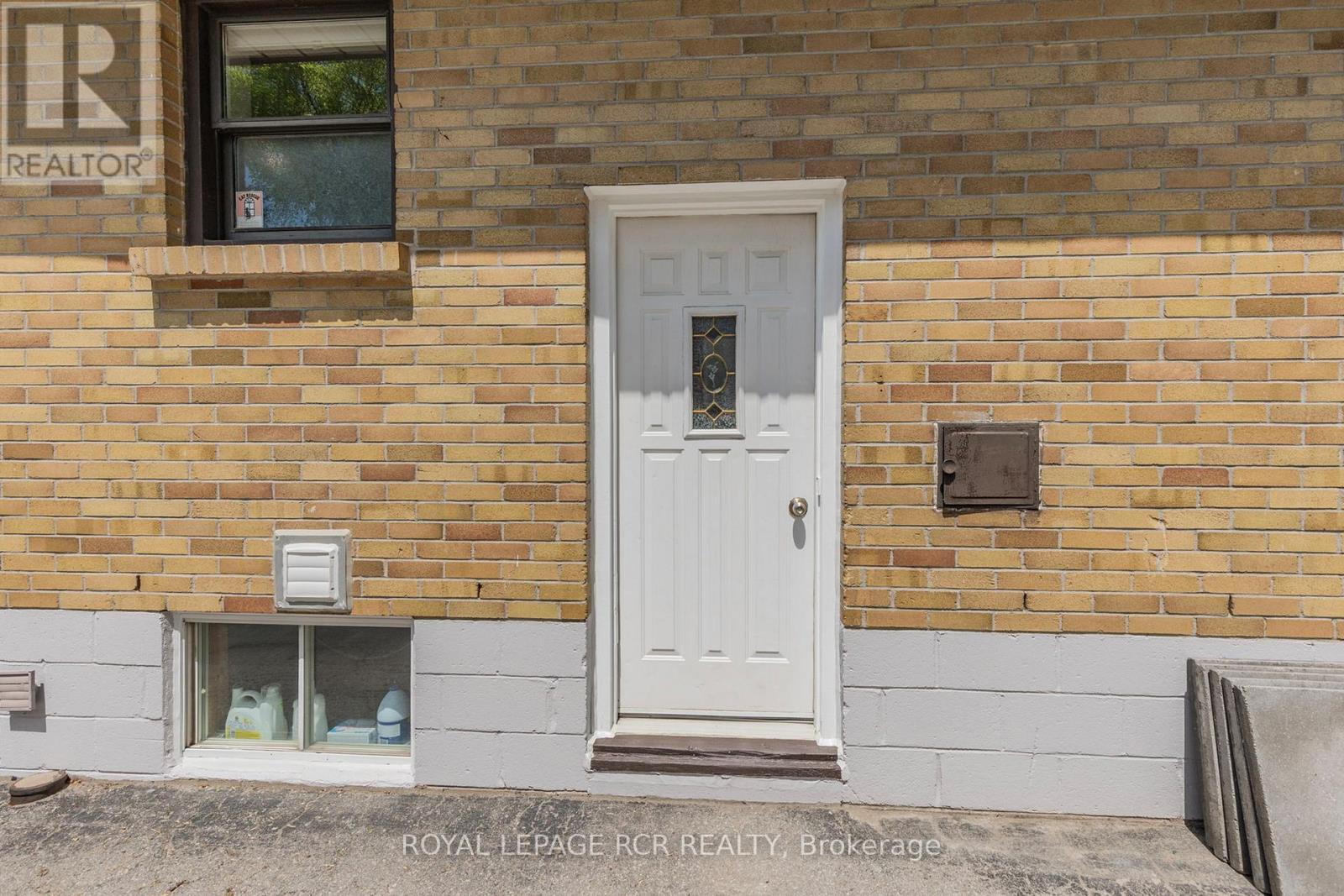 99 Thornton Avenue, Bradford West Gwillimbury, Ontario  L3Z 1N3 - Photo 42 - N12177021