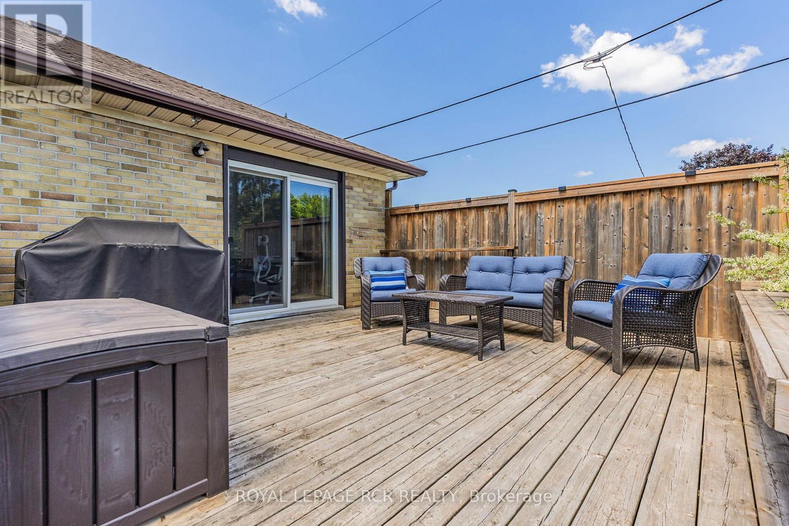 99 Thornton Avenue, Bradford West Gwillimbury, Ontario  L3Z 1N3 - Photo 47 - N12177021