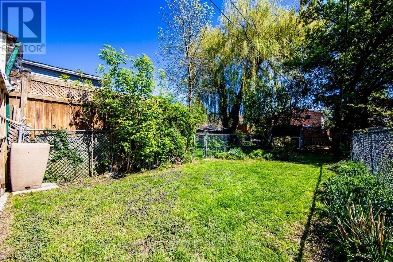 59 Vanevery Street, Toronto, Ontario  M8V 1Y5 - Photo 14 - W12176092