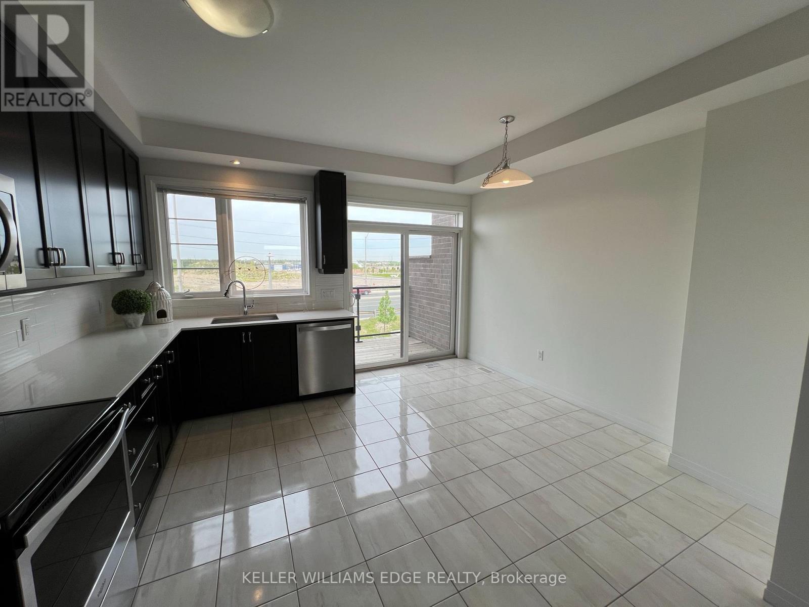 197 - 30 Time Square Boulevard, Hamilton (Stoney Creek Mountain), Ontario  L8J 0L8 - Photo 11 - X12169634