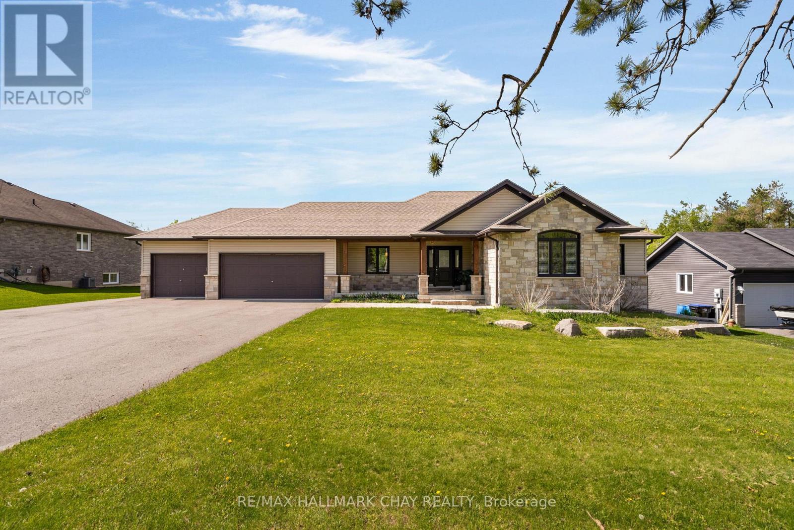 2052 MARCHMONT ROAD, Severn, Ontario
